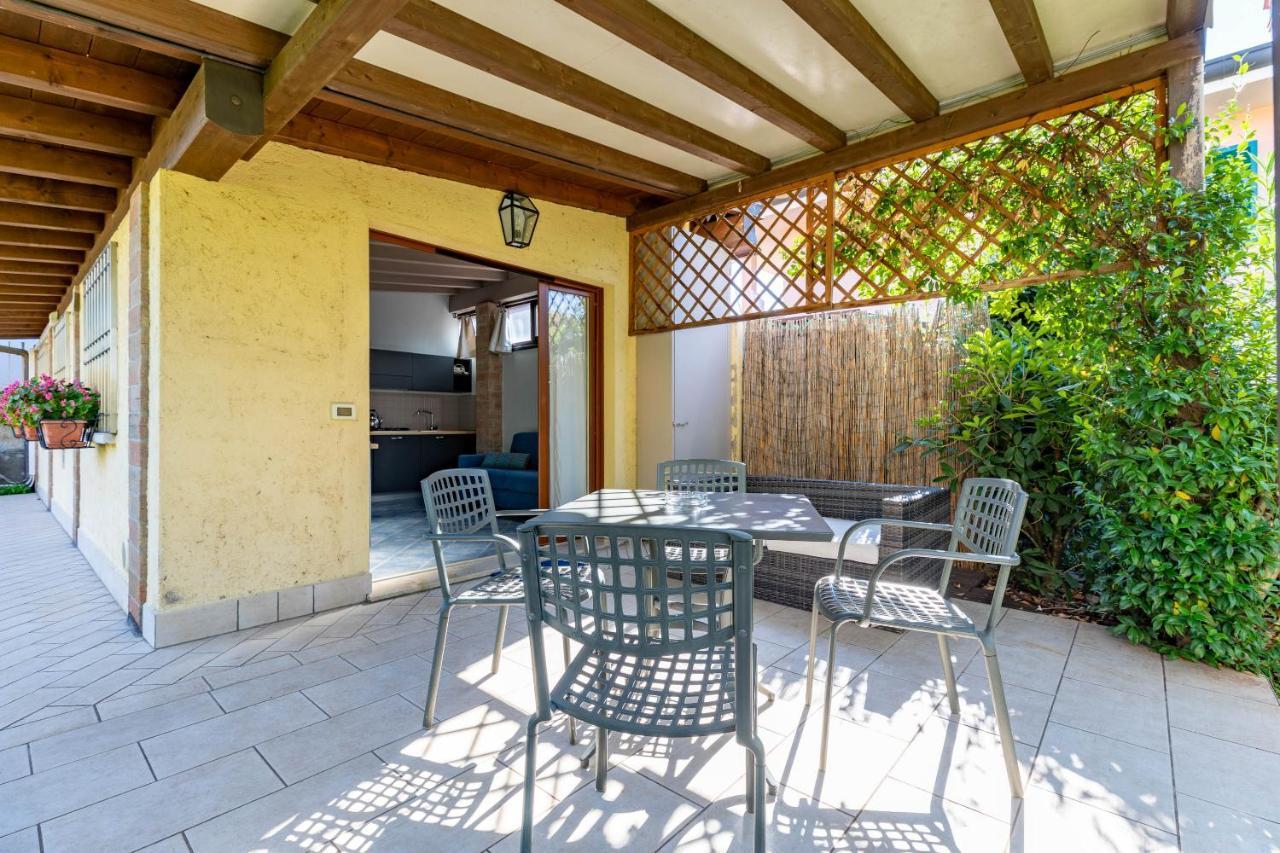 Residence Il Melograno Manerba del Garda Eksteriør bilde
