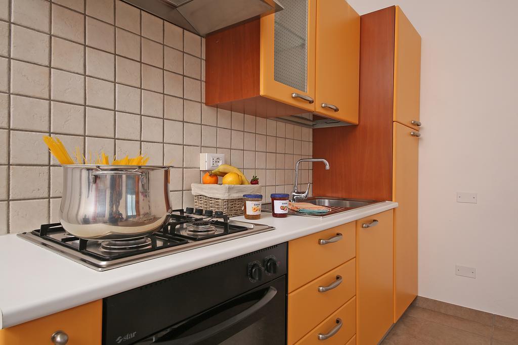 Residence Il Melograno Manerba del Garda Eksteriør bilde
