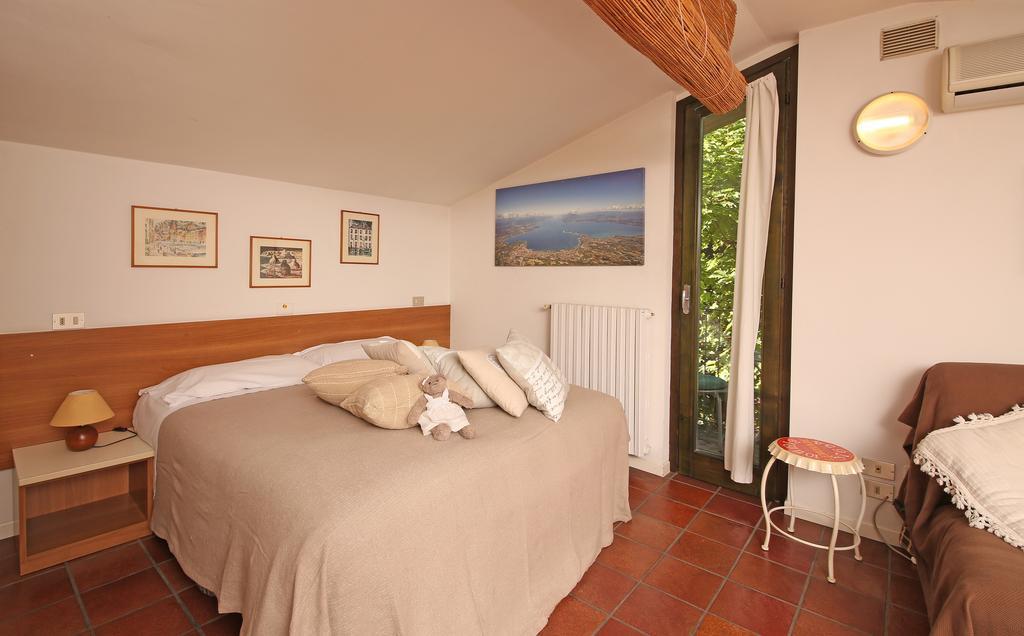 Residence Il Melograno Manerba del Garda Eksteriør bilde
